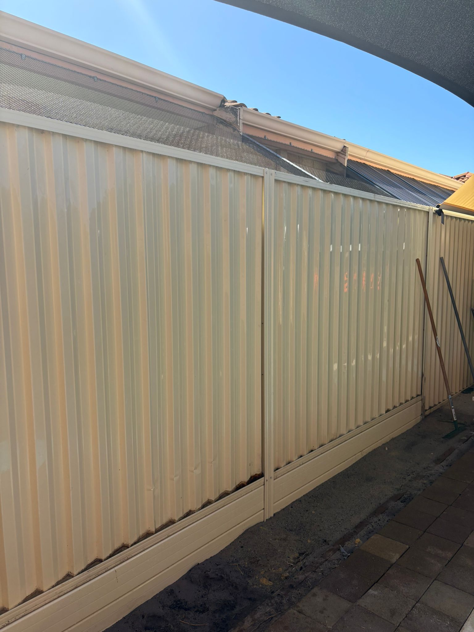 Domain Allywall fencing install